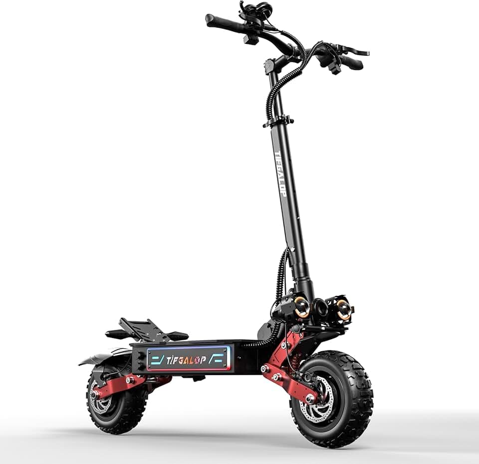 La trottinette électrique CL8 est équipée de deux moteurs, d'une batterie 60 V 33 Ah, de deux amortisseurs, de pneus tout-terrain de 11 pouces et est pliable. Son autonomie est de 80 à 100 kilomètres.