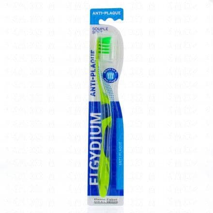 Brosse à dents adulte. Spécialement conçue pour éliminer les plaques dentaires sans agresser l’émail, les brosses à dents Elgydium Anti-plaques Souples sont dotées de brins croisés en X qui optimisent la suppression des plaques dentaires 30% plus que les brosses à dents normales. Leurs Brins en Tynex sont arrondis pour une sécurité maximale et un respect des dents et de la gencive. La Brosse à dents Anti-plaque souple est aussi conseillée pour pour les bouches étroites. Tête ovale garnie de brins bicolores aux extrémités arrondies, implantés en X. Manche ergonomique. Favorise l'élimination de la plaque dentaire. Livrée avec un capuchon de protection. Coloris : assortis, bleu, orange, vert, violet.