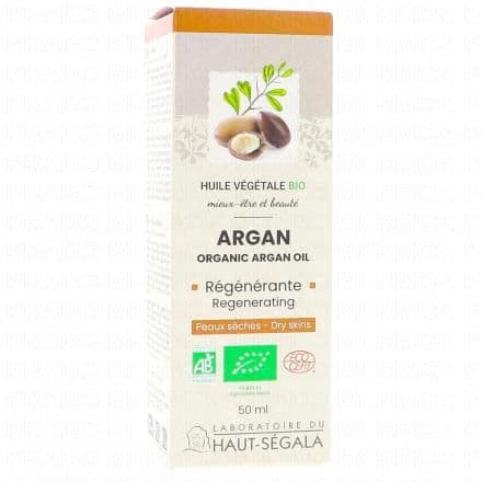 Huile d'Argan biologique. Régénérante et nourrissante. Convient pour une utilisation sur cheveux secs et peaux sèches. Cette huile, aux nombreuses vertus régénérantes (extraite de l'Arganier), et grâce à sa forte concentration en vitamine E, assouplit tout en nourrissant les peaux sèches. Elle s'applique également sur les cheveux secs, en soin avant shampooing, pour les fortifier et les assouplir. Naturellement riche en acides gras, l’Huile Végétale Bio d’Argan de Haut Segala est un parfait élixir qui préserve la peau du vieillissement cutané, qui nourrit et embellit les cheveux secs et ternes.