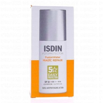 Crème solaire visage haute protection ultra-légère. Triple action anti-âge. Cette crème solaire visage anti-âge, parfaite pour les peaux matures ou pour prévenir les premiers signes de l'âge. Elle offre une triple action anti-photovieillissement : 1. Elle offre une haute protection UV SPF50 qui aide à prévenir les dommages causés par le soleil. Sa formule innovante anti-pollution protège la peau des dommages causés par la pollution urbaine. 2. Elle répare en contribuant à la réparation des dommages solaires accumulés au niveau cellulaire. 3. Elle régénère la peau en réduisant les rides et améliore son éclat, hydratation et élasticité.