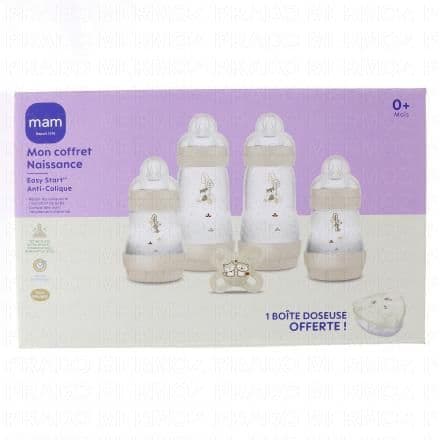 Ce coffret comprend :- 2 biberons 160 ml- 2 biberons 260 ml- 2 Tétine Débit 1 (lent)- 2 Tétines Débit 2 (moyen)- 1 sucette naissance- 1 boite doseuse de lait (offerte)Motif et couleur aléatoire selon disponibilité. Merci de préciser le sexe de l'enfant dans le panier Easy Start Anti Colique 1er Âge Coffret Naissance Mon 1er MAM est un coffret du laboratoire MAM qui contient :4 Biberons dont 2 biberons anti-colique de 160ml avec une tétine à débit lent et 2 biberons anti-colique de 260ml avec une tétine à débit moyen.1 Sucette naissance avec son bouton permet de fixer aisément l'attache-sucette. La découpe évasée de la collerette ne touche pas le nez, ne gêne pas la respiration. Sa sucette toute petite et légère est adaptée aux nouveaux-nés et prématurés.1 Boite doseuse qui possède une fermeture à clapet pour un remplissage simple du biberon, facile à ouvrir et fermer avec son couvercle hermétique antifuite.