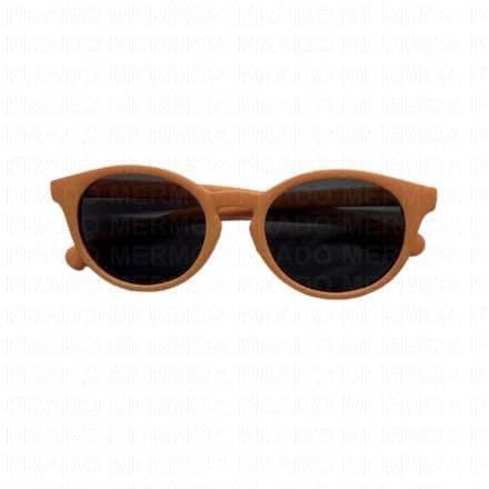 Lunettes de soleil pour enfants de 6 à 10 ans : protection UV400, filtre de catégorie 4, verres polarisés Lunettes de soleil pour enfants de 6 à 10 ans : protection UV400, filtre de catégorie 4, verres polarisés.Majoritairement fabriquées à partir de caoutchouc issu de pneus, elles sont flexibles et ultra-légères, idéales pour les enfants.Disponibles en trois couleurs : vert, corail, bleu.
