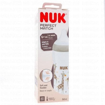 Nuk vous propose un biberon de 360 ml dans la gamme Perfect Match, qui convient à toutes les bouches de bébé avec sa tétine symétrique et anti-colique en silicone souple ! Perfect Match est une gamme de biberons élaborée par la marque Nuk qui satisfait tout le monde, les petits comme les grands. Les adultes aiment la facilité de prise en main et le look profilé du biberon. Les enfants sont quant à eux séduits par la tétine anti-colique en silicone souple, qui leur offre une qualité de succion exceptionnelle.La forme unique de la tétine s’adapte parfaitement à toutes les bouches : les lèvres de bébé viennent s’appuyer dessus en douceur, sans toucher le plastique de la bague, et peuvent ainsi exercer une pression naturelle. Le silicone utilisé est particulièrement souple et doux, si bien qu’il donne à l’enfant une sensation proche de celle de la peau de maman.