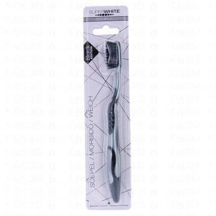 Brosse à dents Black Edition EfficacitéUn gratte-langue qui élimine les bactéries sur langue, joues… L’haleine est purifiée grâce aux brins en nylon de qualité supérieure qui limitent la prolifération de microbes et favorisent le brossage interdentaire.ConfortPrise en main excellente avec son grip antidérapant pour un réel confort de brossage.PraticitéDes brins noirs parfaitement adaptés au dentifrice au charbon actif.Satisfaire toute la famille.