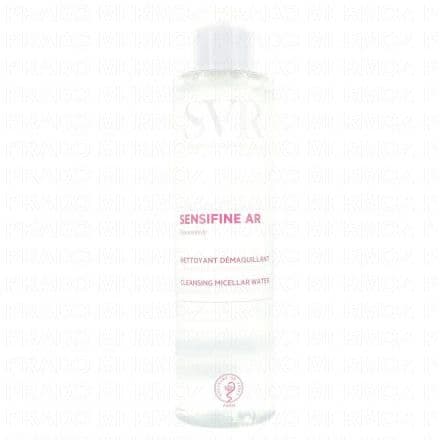 Eau micellaire nettoyante et démaquillante. apaisante. Visage/yeux/lèvres. Peaux sensibles à rougeurs Cette eau micellaire nettoie, démaquille efficacement ( même le maquillage waterproof) et délicatement le visage et les yeux des peaux les plus sensibles à tendance couperosique. Elle apaise instantanément les sensations d'échauffements et les rougeurs ( grâce à son effet frais) et laisse la peau parfaitement propre et démaquillée.