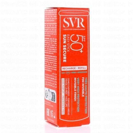 Recharge du Easy Stick Sun Secure de SVR, un stick nomade au fini invisible et non collant. Offre une très haute protection pour toutes les zones exposées. Découvrez la recharge du Easy Stick SPF50+ Sun Secure de SVR, le stick solaire qui combine innovation, praticité et protection optimale.Sa nouvelle formule gel, encore plus glissante, offre un fini invisible et non collant, parfaitement adapté à toutes les zones exposées.Son format nomade et pratique permet une application facile et ciblée tout au long de la journée, sans avoir besoin d’utiliser les mains.Ce stick garantit une très haute protection dermatologique à large spectre tout en réduisant son impact environnemental grâce à son format rechargeable, permettant une économie de 52% de plastique.Il est formulé pour toutes les peaux sensibles et hypersensibles au soleil, et convient à toutes les zones du visage et du corps : pommettes, nez, oreilles, lèvres, mains, tatouages cicatrisés et cicatrices réépidermisées.Testé sous contrôle dermatologique, il offre une efficacité prouvée sans compromis sur le plaisir d’utilisation.Sa formule sans parfum, non comédogène et ultra-résistante à l’eau et aux frottements, répond aux besoins des bébés, enfants, adultes, et est adaptée aux femmes enceintes et allaitantes.Fruit de nombreuses années de recherche, ce stick solaire combine protection solaire avancée, respect des peaux sensibles et engagement pour préserver l’environnement marin.Emportez-le partout pour une protection solaire pratique, sûre et durable.