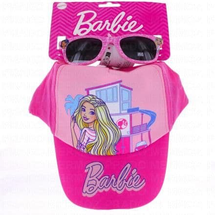 Pack Accessoires pour enfant Offrez à votre enfant un look tendance et une protection optimale avec cet ensemble casquette et lunettes de soleil. Conçu spécialement pour les enfants, il associe style, confort et fonctionnalité. Disponible en plusieurs modèles colorés à l’effigie des personnages les plus appréciés de l’univers Disney, Marvel et bien d'autres, il ravira tous les petits fans. La casquette est légère et ajustable pour un maintien parfait, tandis que les lunettes de soleil protègent efficacement les yeux des rayons UV. Idéal pour les journées ensoleillées, les vacances, les sorties au parc ou à la plage, ce duo deviendra vite un indispensable de l’été. Parfait aussi comme idée cadeau originale et utile, cet ensemble allie fun et protection dans un style ludique et moderne.Taille de la casquette dans le titre du produit